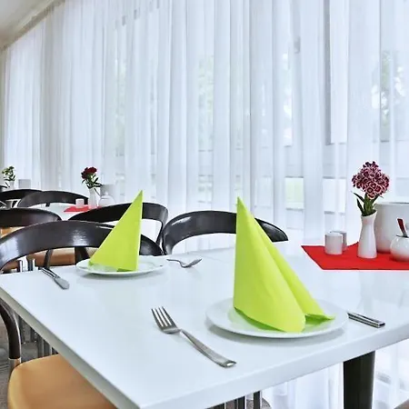 فندق Appartis - Am Stadtpark 3*